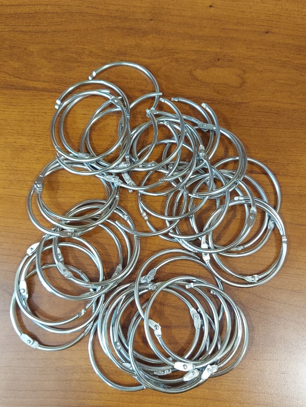 (40) 2" Silver Book Rings. 500 Sheet Capacity.